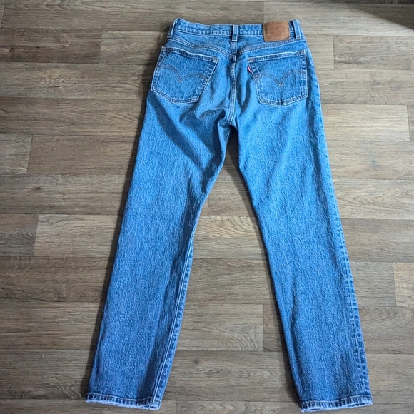 Levi's 501 Original Cropped Blue Medium Wash Denim Jean Size 27 x 28 - Picture 3 of 9